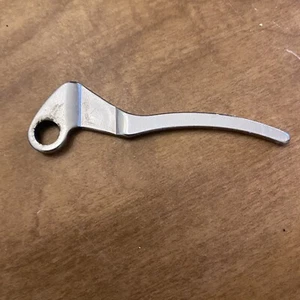 Singer 7011 Sewing Machine Replacement OEM Part Presser Foot Lever - Picture 1 of 2