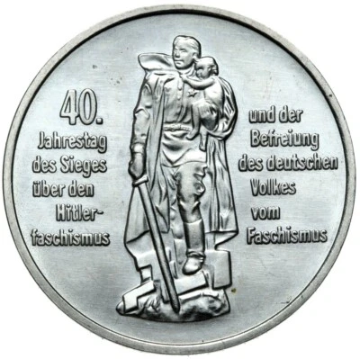Commemorative coin East Germany GDR 10 Mark 1985 A - Liberation from Fascism UNC - Image 1 of 2