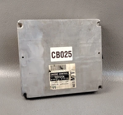 HINO DUTRO XZU307 N04C-TU M/T ENGINE CONTROL UNIT ECU ECM ECD 89661 37572 U1 - Image 1 of 4