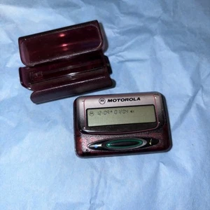 Motorola Flex Pager / Beeper Sprawdzony Działa!! Z klipsem do paska. Kolor bordowy - Zdjęcie 1 z 12