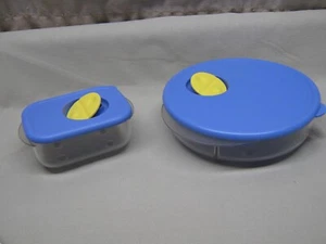 2 TUPPERWARE ROCK VENT N SERVE 1 DIVIDED WITH BLUE LIDS MICROWAVE BOWLS - Picture 1 of 6
