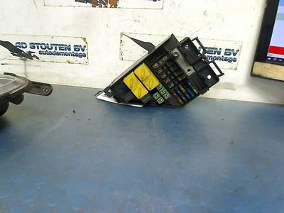 CAJA DE FUSIBLES CAJA DE FUSIBLES Land + Range Rover Freelander Hard Top 2003 000271 Foto 1 de 4