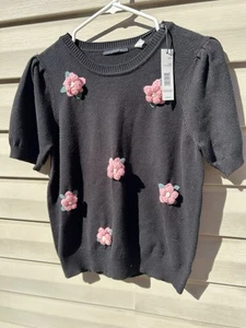 NEW T Tahari black floral appliqué Short sleeve sweater size M Cottagecore - Picture 1 of 8