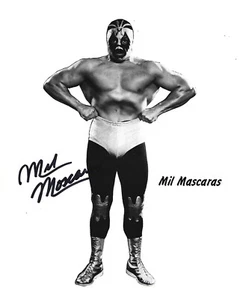 WRESTLING LEGEND MIL MASCARAS SIGNED 8X10 MAN OF 1,000 MASKS LUCHA LIBRE WWF NWA - Picture 1 of 1