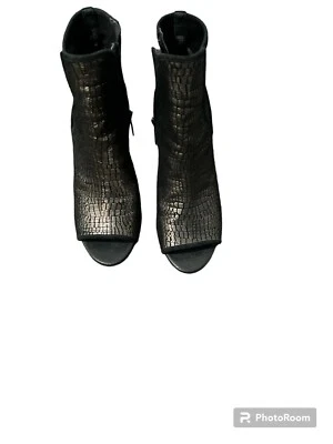 Botín Donald Pliner metálico punta abierta Foto 1 de 4