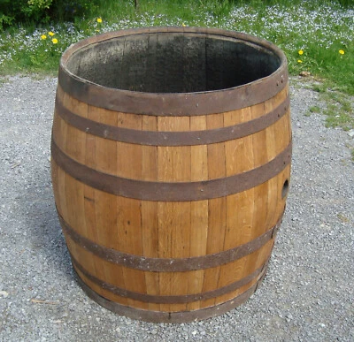 Holzfaß Regentonne Eichenfaß Whiskyfaß gebraucht groß 200,400,500,600,700 Liter - Bild 1 von 4