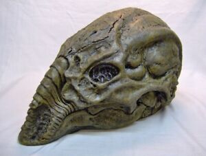 Alien Prometheus Decapitated Space Jockey Head Statue Sculpture Figure Rare Art.