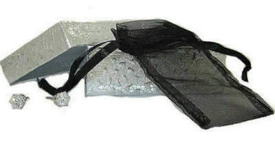 Borchie Acciaio Chirugico Argento Oro Bianco Orecchino Swarovski 4mm 1 Ctw Box - Immagine 1 di 4