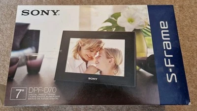 Sony S-Frame DPF-D70 Digital Picture Frame 7" - Image 1 of 4