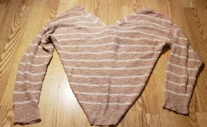 Love Tree Women's Sweater Size: Large CUTE Ladies Adorable Twist Back - Picture 1 of 12