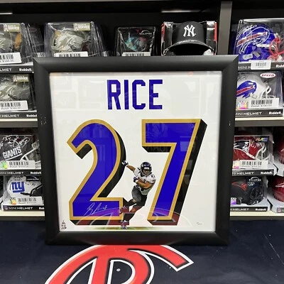 Foto enmarcada autografiada por Ray Rice 20x20 Baltimore Ravens firmada certificado de autenticidad JSA Foto 1 de 3