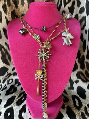 Collar Betsey Johnson Ángel de Nieve Invierno Copo de Nieve Brillo Ciervo Cervatillo Varita Y Foto 1 de 4