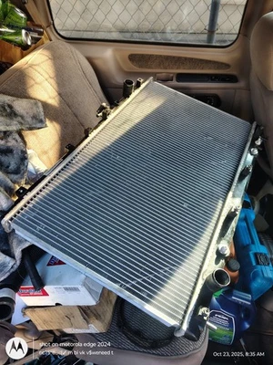 Kit de montaje de radiador Mitsubishi Diamante 19967-2005 Foto 1 de 3