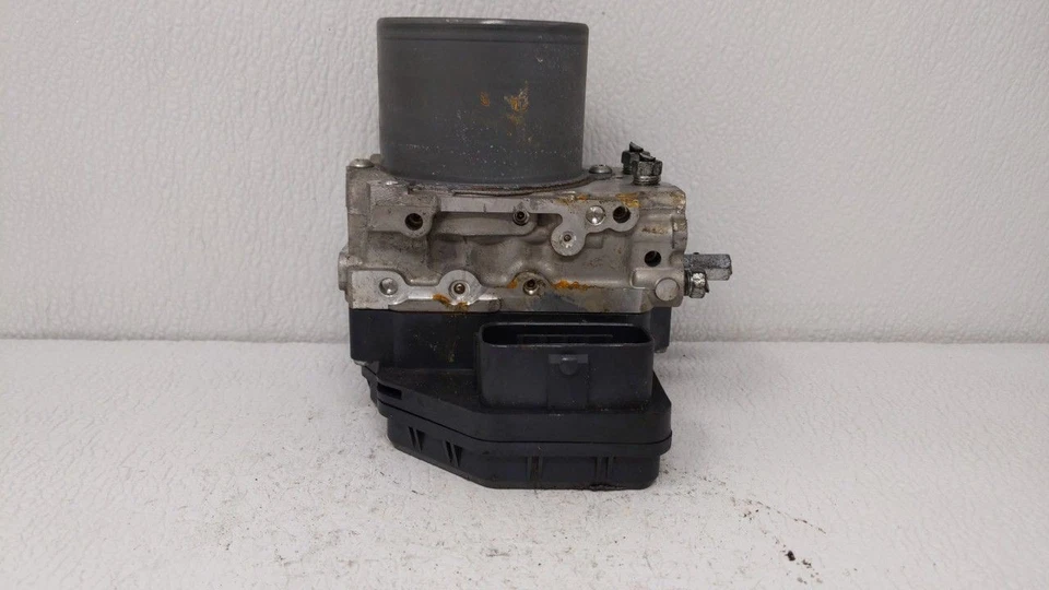 Módulo de control de bomba abs Lexus Is200t 2016-2016 KWL71 Foto 1 de 4
