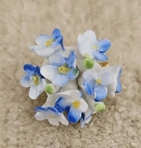 Royal Adderley Blue White Porcelain Floral Hydrangea Brooch Pin Made In England - Picture 1 of 2