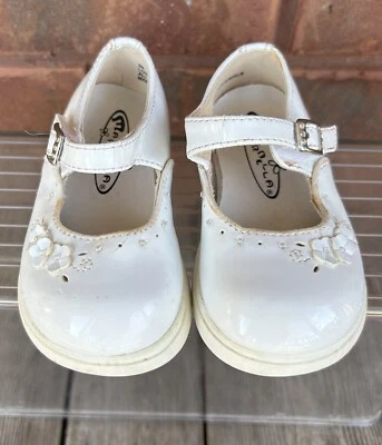 Sapatos Marbella bebê criança Mary Jane menina branco Lois tamanho 3 M vestido igreja - Imagem 1 de 4