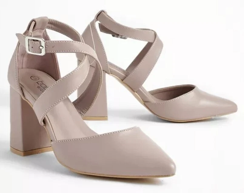 BOOHOO Ancho Ancho Cruzado Detalle Correa Bomba Desnudo Talla 8 NUEVO Foto 1 de 4