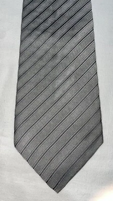 Cravatta Givenchy 100% Seta - Immagine 1 di 4