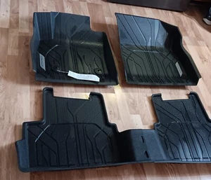 2018-2019 Chevy Cruz Genuine GM Front & Rear All Weather Floor Liner Set - Picture 1 of 9