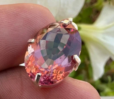 Colgante de piedras preciosas de alejandrita natural de 24,72 quilates con cambio de color certificado plata 925 Foto 1 de 4