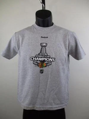 Nueva-Defecto Menor-Copa Stanley 2013 Champs Blackhawks #88 Camisa Gris Tallas Juveniles S-L Foto 1 de 4