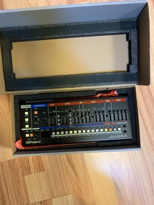 Roland Boutique JU-06A mit OVP & Anleitung, top Zusstand - Bild 1 von 3