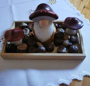 Pilze Kastanien Holzbrett Herstdeko - Bild 1 von 3