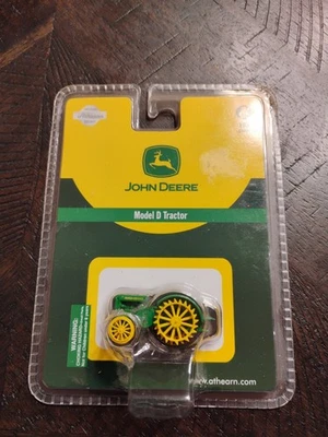 Athearn John Deere Model "D" Tractor 1/87/ Tape Over Small Cut In Pkg See Photos - Image 1 of 4