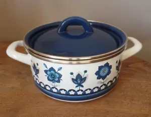 VINTAGE WORCESTER WARE ENAMEL CASSEROLE BLUE TUDOR PATTERN 1970'S - Picture 1 of 4