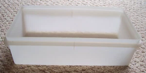 Tupperware Kracker Keeper Container #677 No Seal - Picture 1 of 3