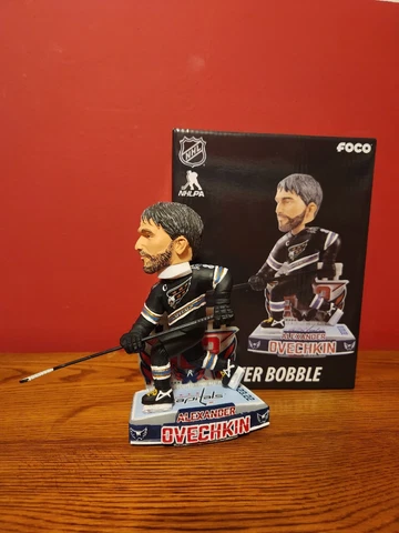 ALEXANDER OVECHKIN WASHINGTON CAPITALS 802 GOALS BOBBLEHEAD - #226/802 Cover