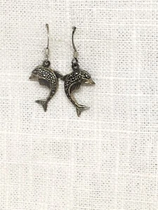 Adorable Sterling Silver Dolphin Dangle Earrings (8-24) - Picture 1 of 6