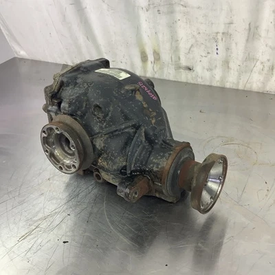 01-06 BMW E46 330i 330Ci A/T REAR DIFFERENTIAL CARRIER 3.38 RATIO 7505393 OEM - Image 1 of 4