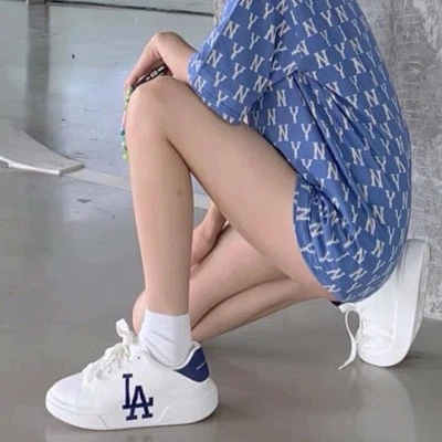 美国职棒大联盟厚重经典洛杉矶道奇队运动鞋白色蓝色尺寸 W7 3ASXXA11N 无盒 — 第 1/4 张图片