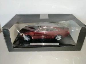 MERCEDES-BENZ CLS KLASSE MODELLAUTO 1/18 DIE CAST - Foto 1 di 4