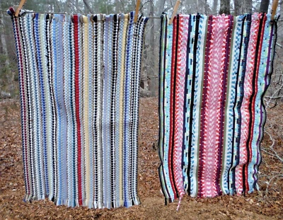 Lote de 2 tapetes de pano vintage retangulares feitos à mão 28 x 16 e 30 x 18,5 - Imagem 1 de 4