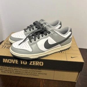NUEVO Nike Mujer Dunk Low 'Gris Claro Humo' DD1503-117 ¡¡SE ENVÍA HOY!! NUEVO Talla 7 - Imagen 1 de 8
