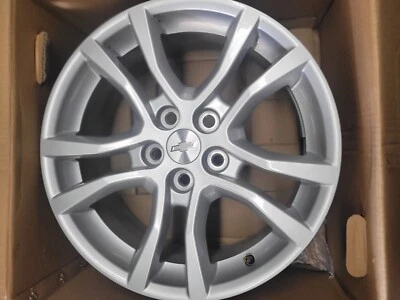 Llanta Chevrolet Camaro 2013 2014 2015 2019 2020 18" OEM de fábrica Foto 1 de 4