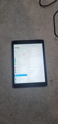 Apple iPad Air 2 A1567 16GB, Wi-Fi   Cellular (Unlocked), 9.7in - Silver - Image 1 of 2