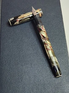PLUMA ESTILOGRÁFICA WEAREVER DE COLECCIÓN JASPEADA Chapada en Oro 14K Nueva en Caja Punta Fina EE. UU. Sin Restaurar - Imagen 1 de 12