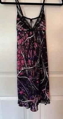 Camisola Moonshine camuflada menina enlameada rosa camuflagem chemise acabamento em renda tamanho XS - Imagem 1 de 4