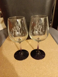 Set Of 2 Yankees Wine Glasses Emblem Etched In Glass 7" Tall purple Bottom - Picture 1 of 4