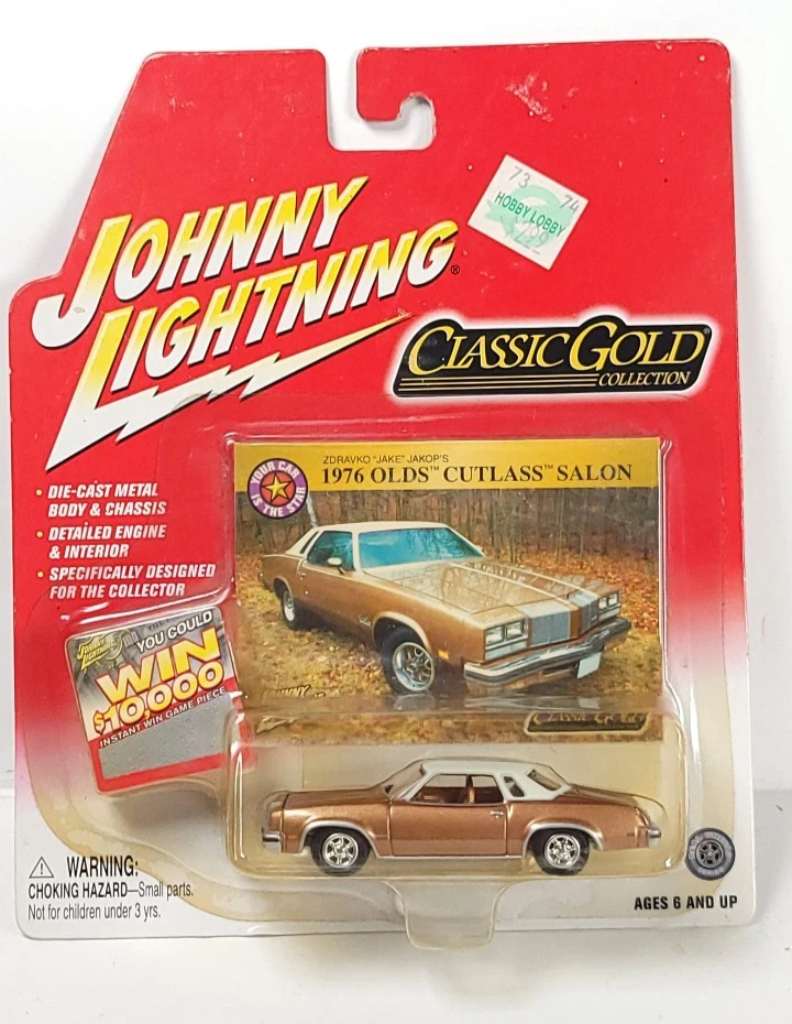 Johnny Lightning 1976 Olds Cutlass Salon dorado clásico dorado Foto 1 de 1