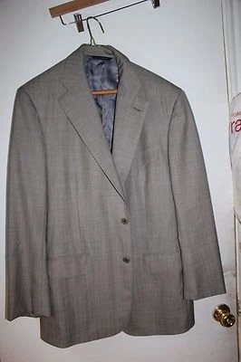 ABRIGO DEPORTIVO BROOKS BROTHERS POLAR DORADO TALLA 42 R GRIS EN EXCELENTE ESTADO  Foto 1 de 4