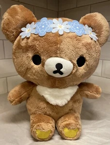 Rilakkuma San-X Chairoikoguma Plüschbär Blumenkranz 10x14 Japan 2023 NEU - Bild 1 von 9