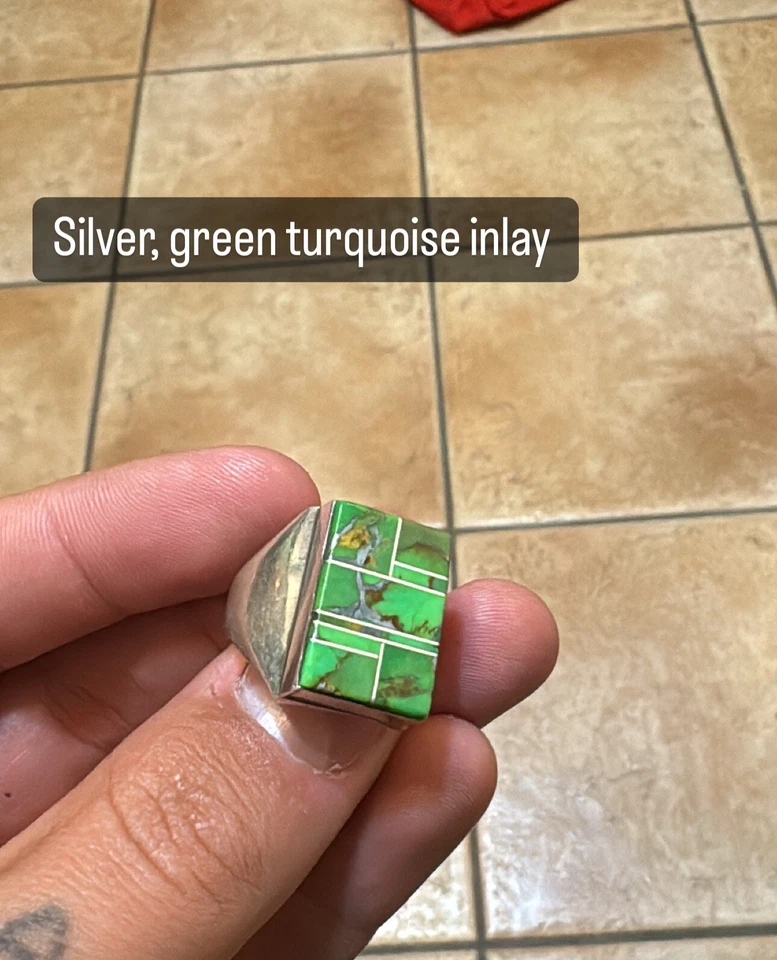 Anillo con incrustación de turquesa verde Foto 1 de 1