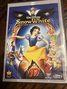 SNOW WHITE AND THE SEVEN DWARFS  DIAMOND EDITION  Blu Ray Discs Only - Picture 1 of 3