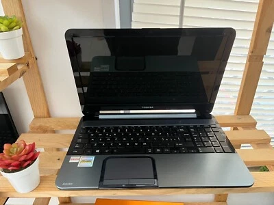 NOTEBOOK PORTATILE TOSHIBA L955D AMD A6 4GB RAM SSD 128 DISPLAYT 15.6" WIN - Immagine 1 di 4