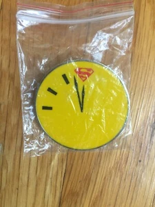 2017 SAN DIEGO COMIC-CON Superman VS Watchman Doomsday Promo METAL PIN SDCC NEW - Picture 1 of 2
