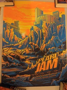 Poster Pearl Jam New York City MSG 30 marzo 2020 edizione spettacolo Dan Mumford - Foto 1 di 7